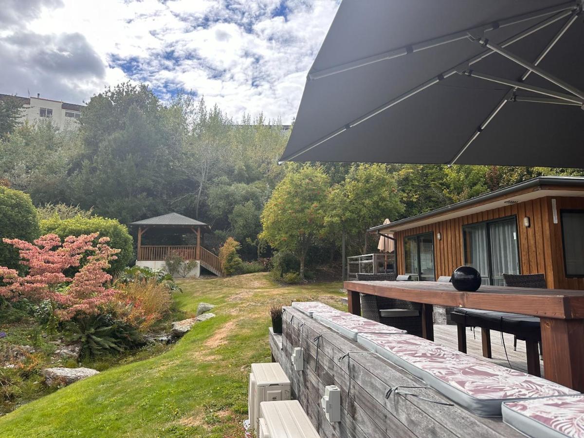 Wanaka Springs Lodge Exterior photo