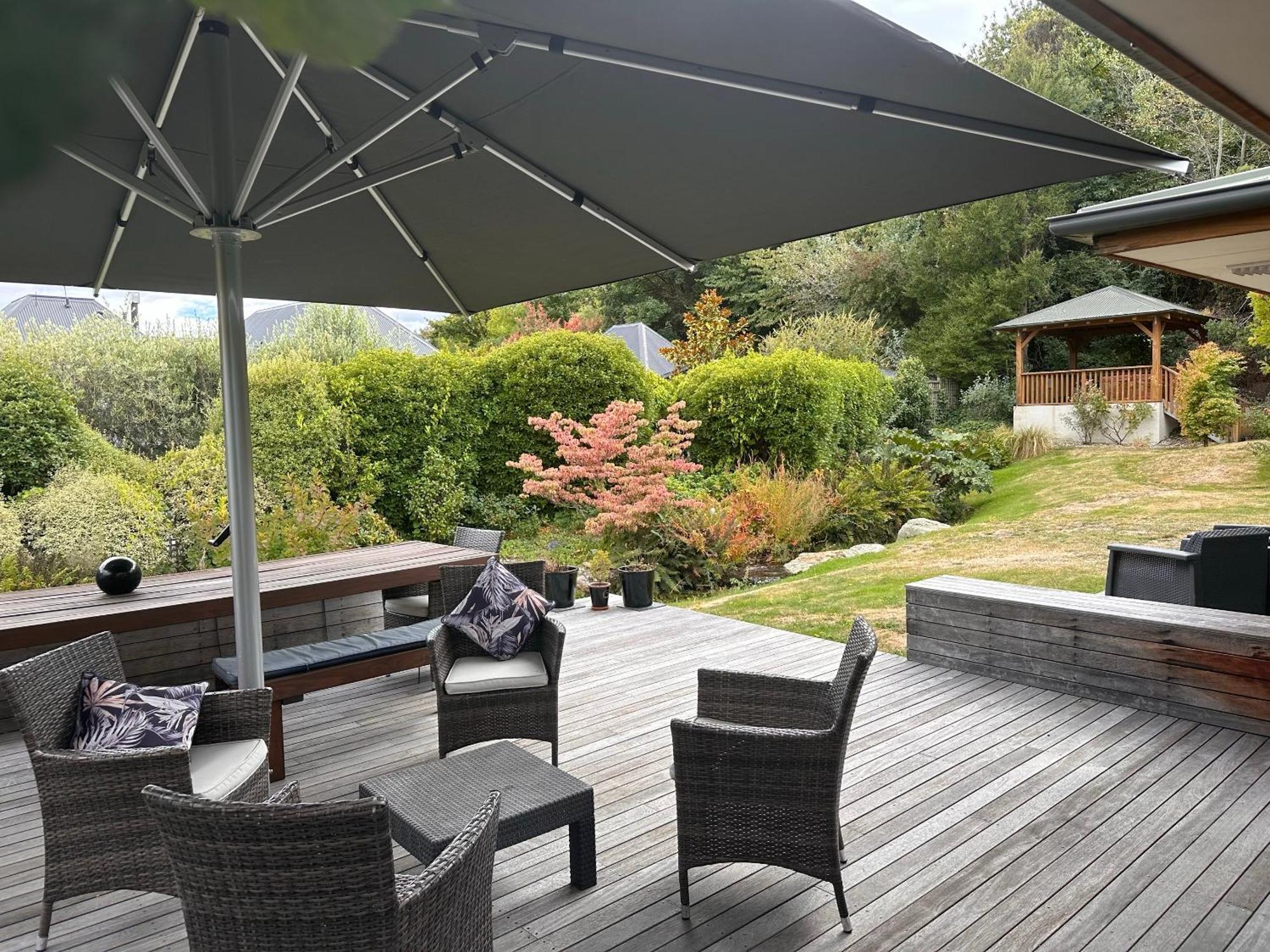 Wanaka Springs Lodge Exterior photo