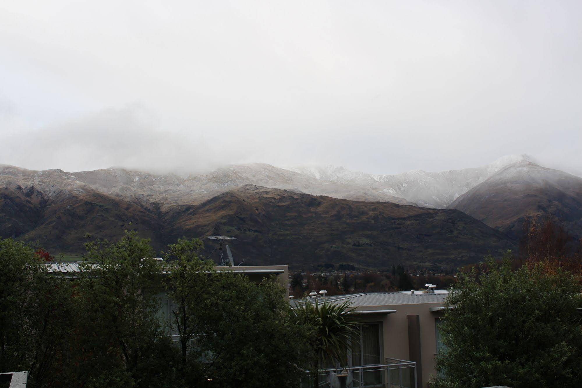 Wanaka Springs Lodge Exterior photo